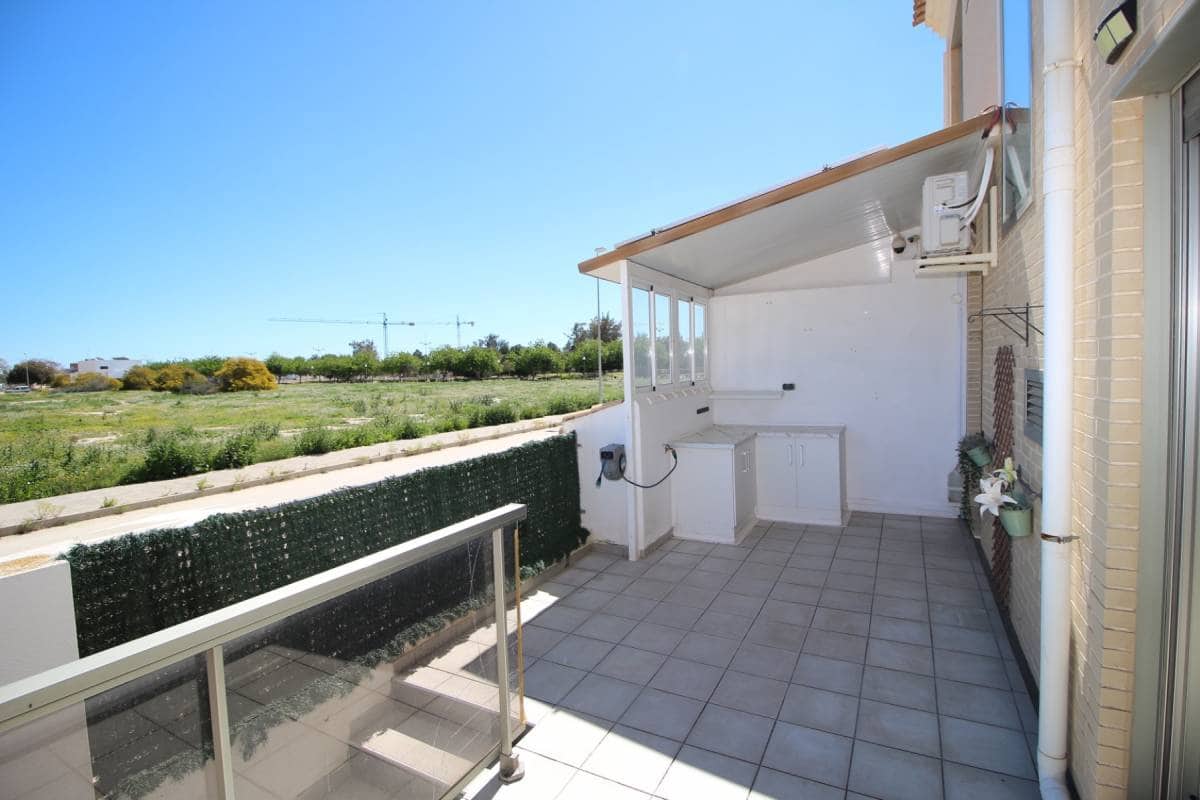 Casa de 3 habitaciones en Dolores en venta - 215.000 € (Ref: 9740093)