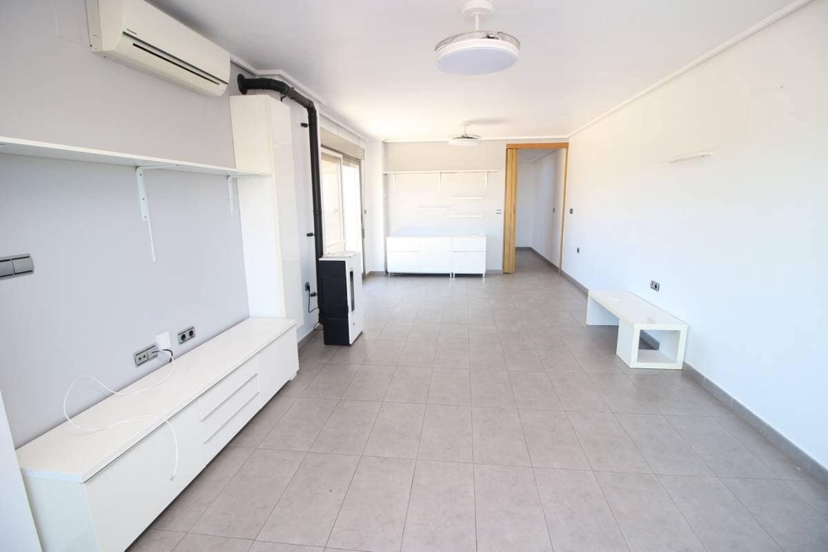 Casa de 3 habitaciones en Dolores en venta - 215.000 € (Ref: 9740093)