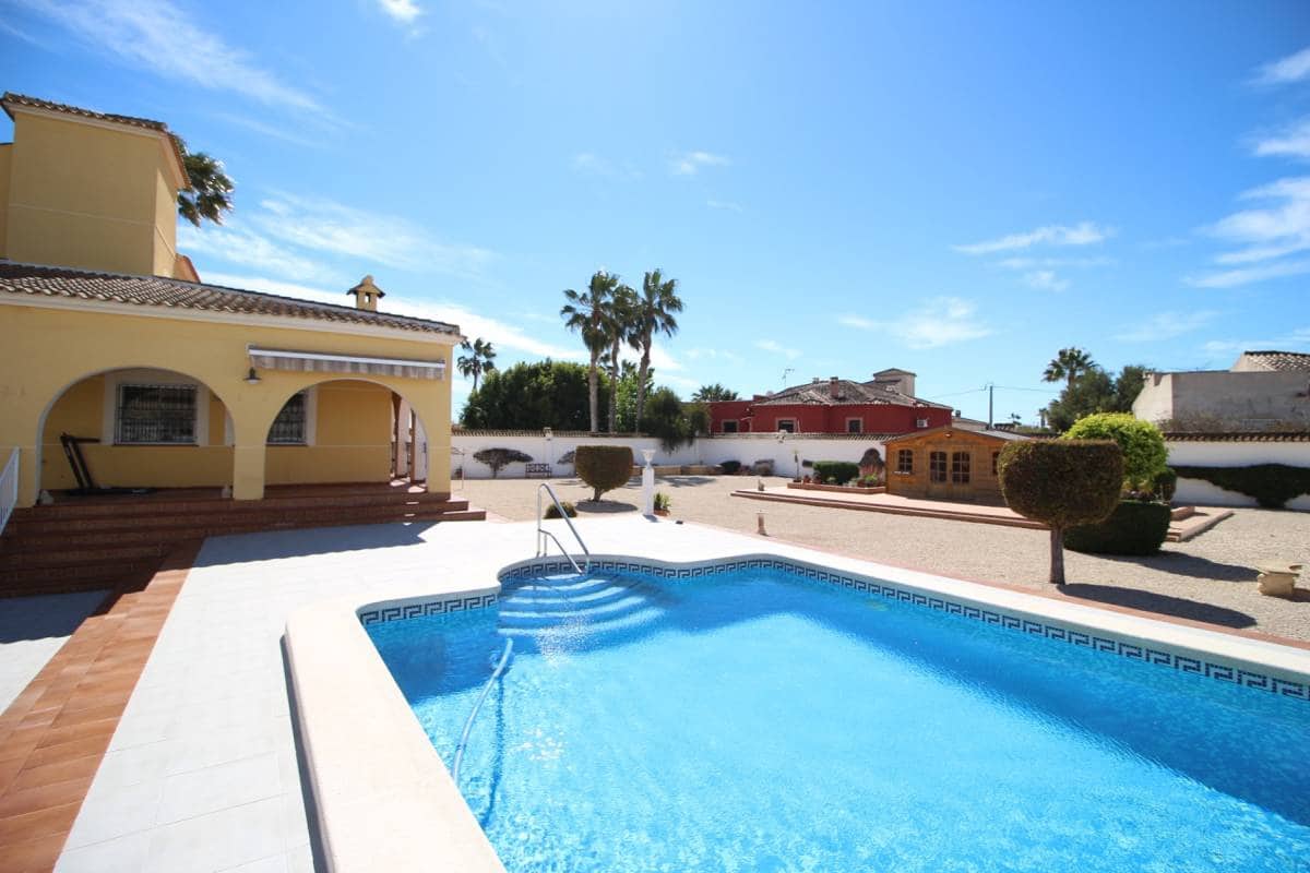 3 quarto Moradia para venda em Catral com piscina garagem - 480 000 € (Ref: 9740586)