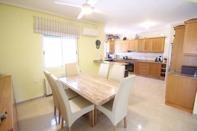 3 quarto Moradia para venda em Catral com piscina garagem - 480 000 € (Ref: 9740586)