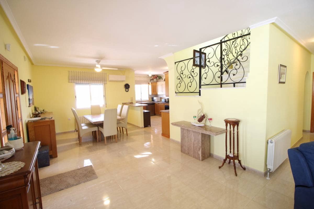 3 quarto Moradia para venda em Catral com piscina garagem - 480 000 € (Ref: 9740586)