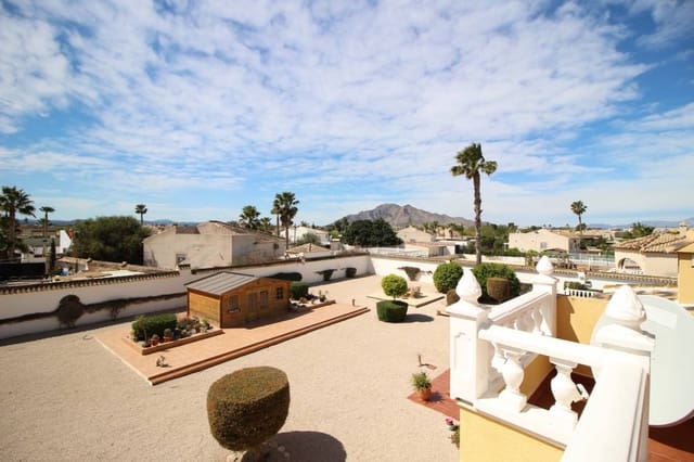 3 quarto Moradia para venda em Catral com piscina garagem - 480 000 € (Ref: 9740586)