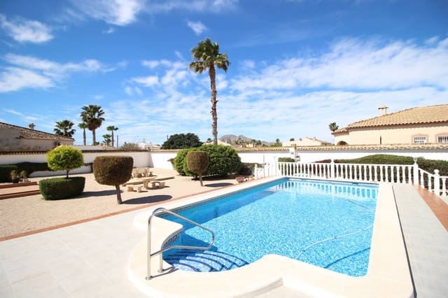 3 quarto Moradia para venda em Catral com piscina garagem - 480 000 € (Ref: 9740586)