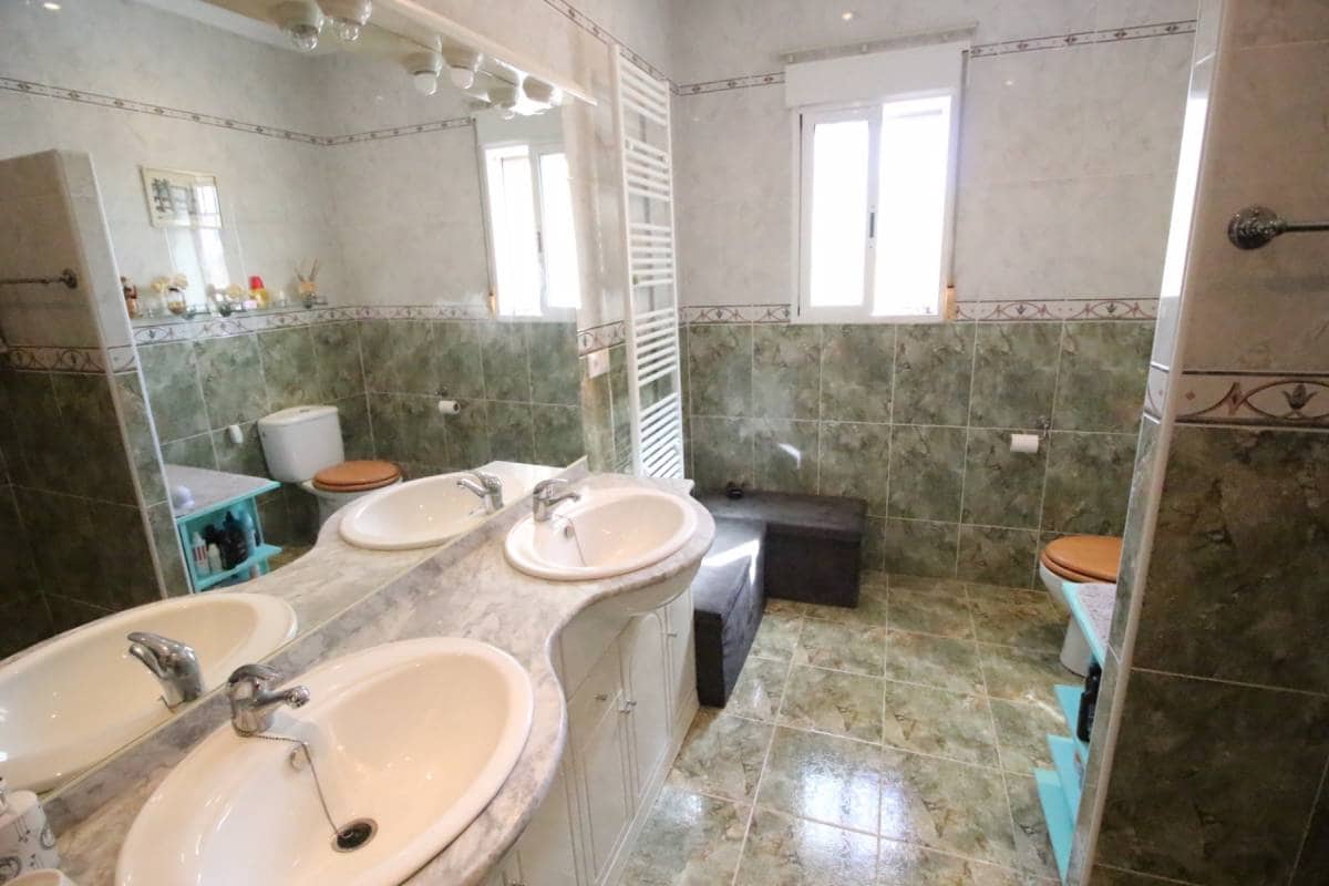 3 quarto Moradia para venda em Catral com piscina garagem - 480 000 € (Ref: 9740586)
