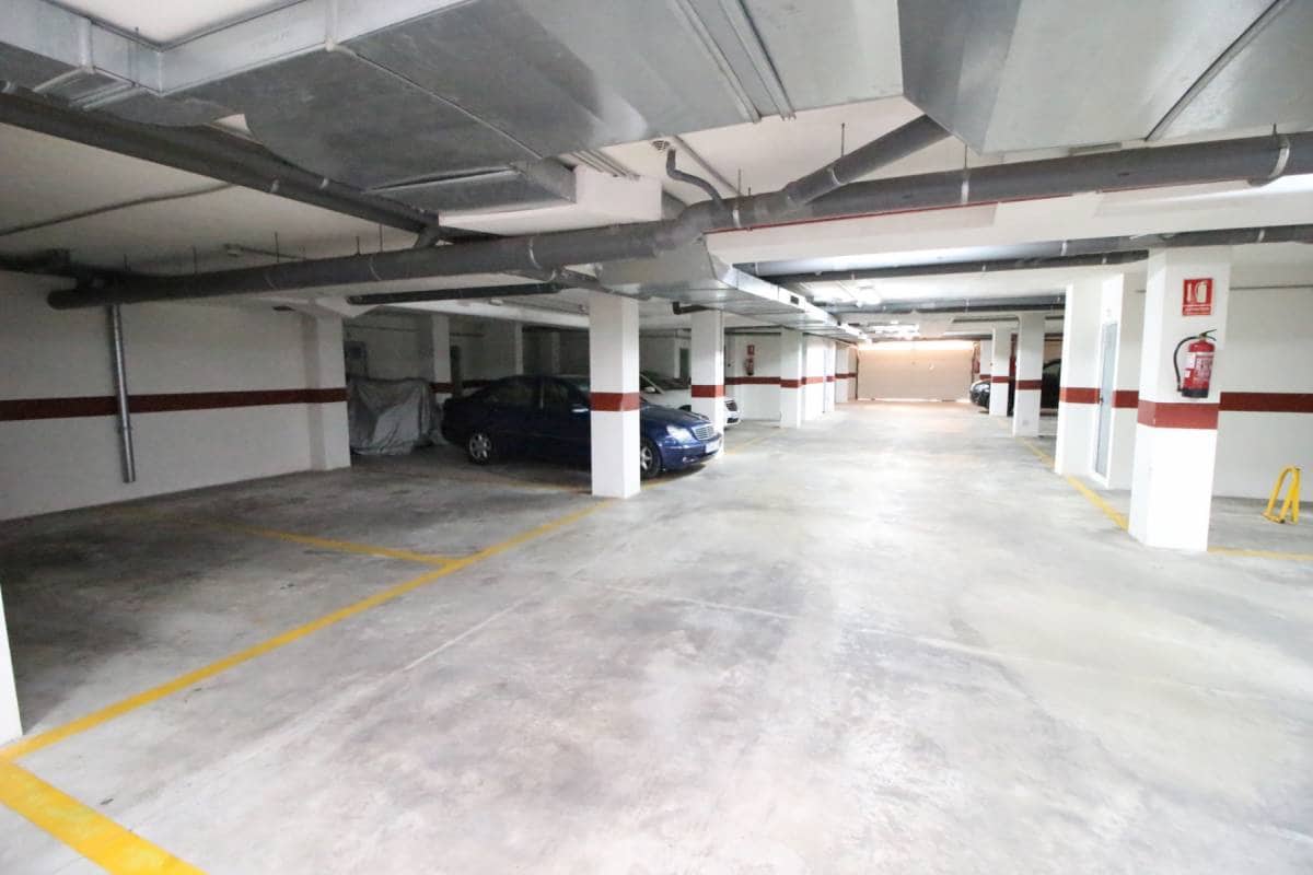 Apartamento de 2 habitaciones en Guardamar del Segura en venta con piscina garaje - 255.000 € (Ref: 9756725)
