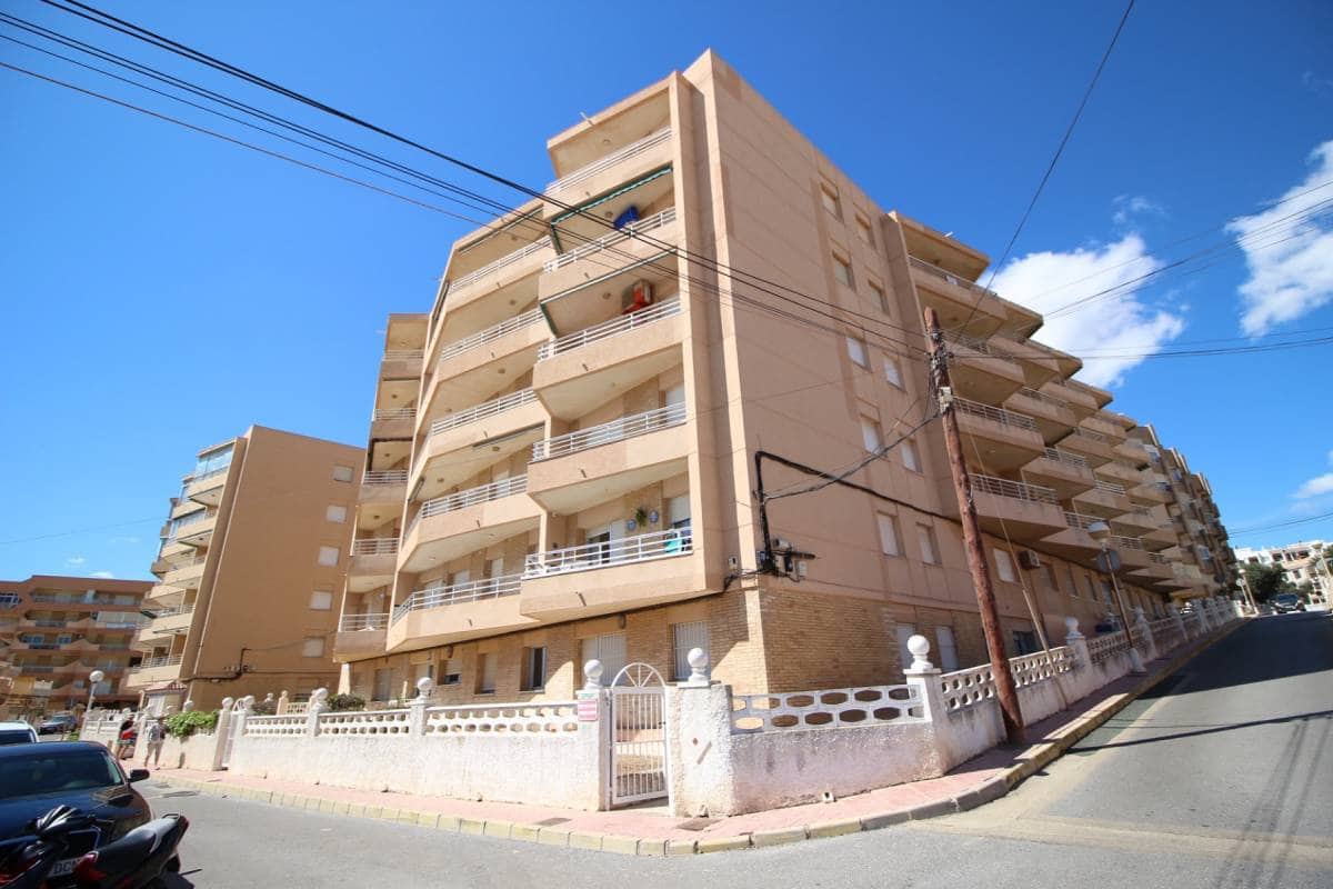 Apartamento de 2 habitaciones en Guardamar del Segura en venta con piscina garaje - 255.000 € (Ref: 9756725)