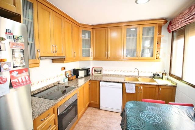 3 camera da letto Appartamento da affittare in Dolores - 650 € (Rif: 9850589)