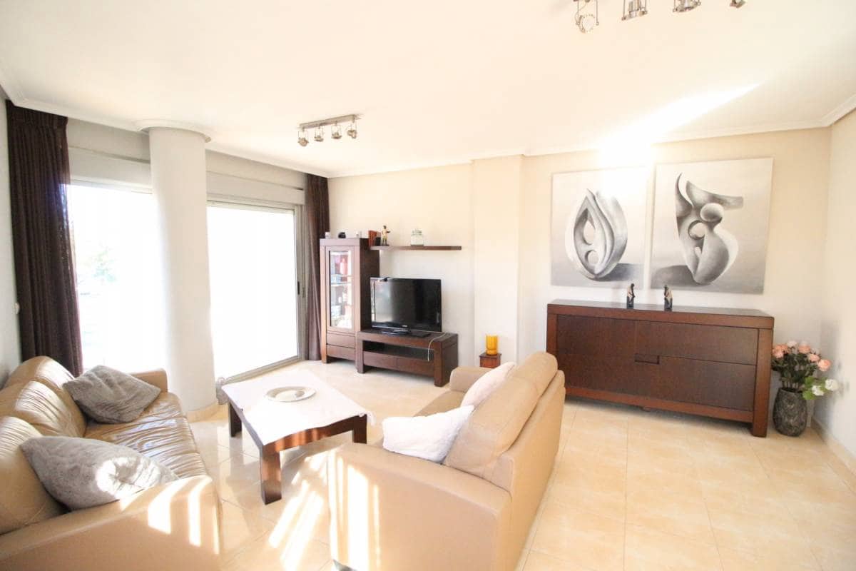 3 bedroom Apartment for rent in Almoradi with garage - € 750 (Ref: 9850590)