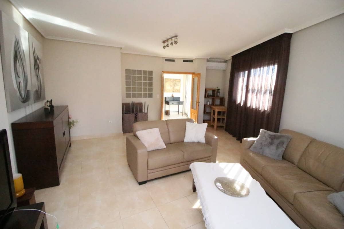 3 bedroom Apartment for rent in Almoradi with garage - € 750 (Ref: 9850590)