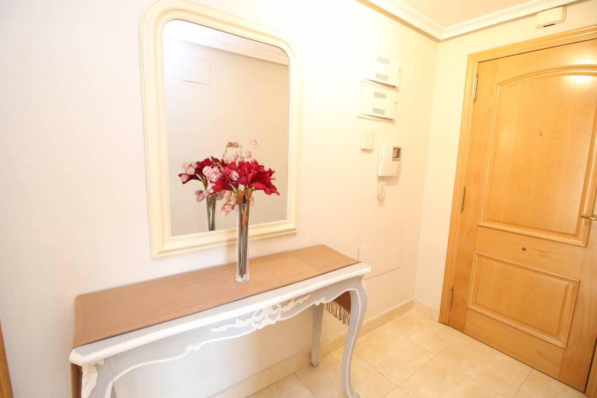 3 bedroom Apartment for rent in Almoradi with garage - € 750 (Ref: 9850590)