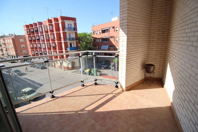 3 Zimmer Apartment zu vermieten in Almoradí mit Garage - 750 € (Ref: 9850590)