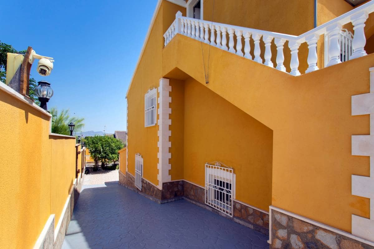 5 soveværelse Villa til salg i Orihuela med swimmingpool - € 490.000 (Ref: 9905321)