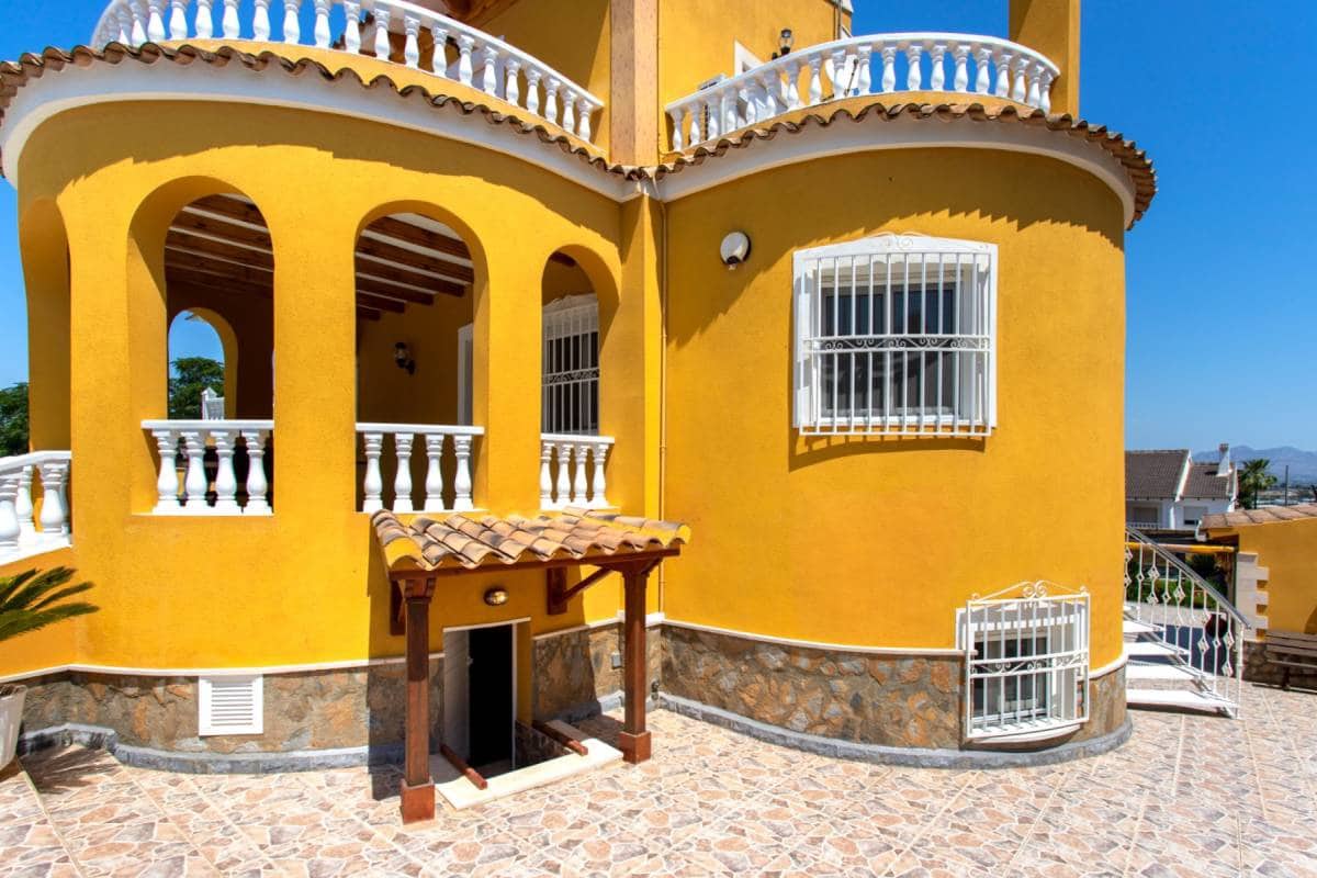 5 soveværelse Villa til salg i Orihuela med swimmingpool - € 490.000 (Ref: 9905321)