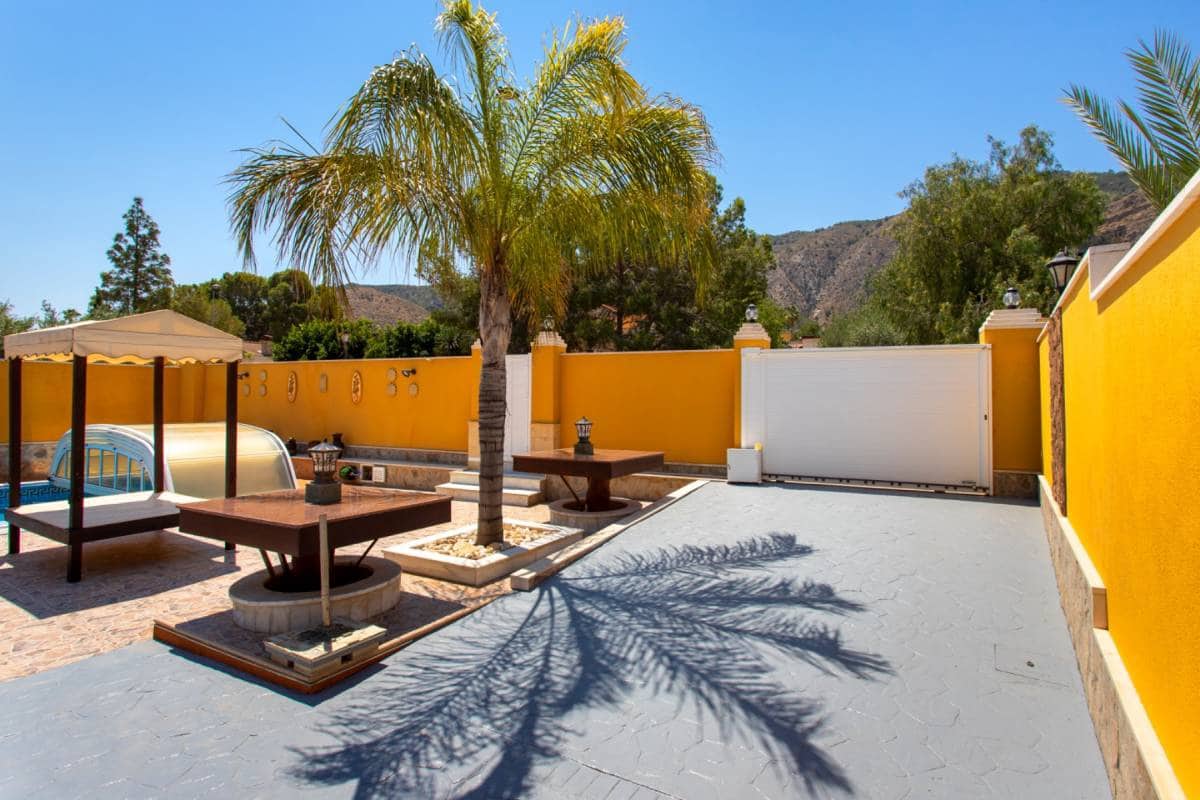 5 soveværelse Villa til salg i Orihuela med swimmingpool - € 490.000 (Ref: 9905321)