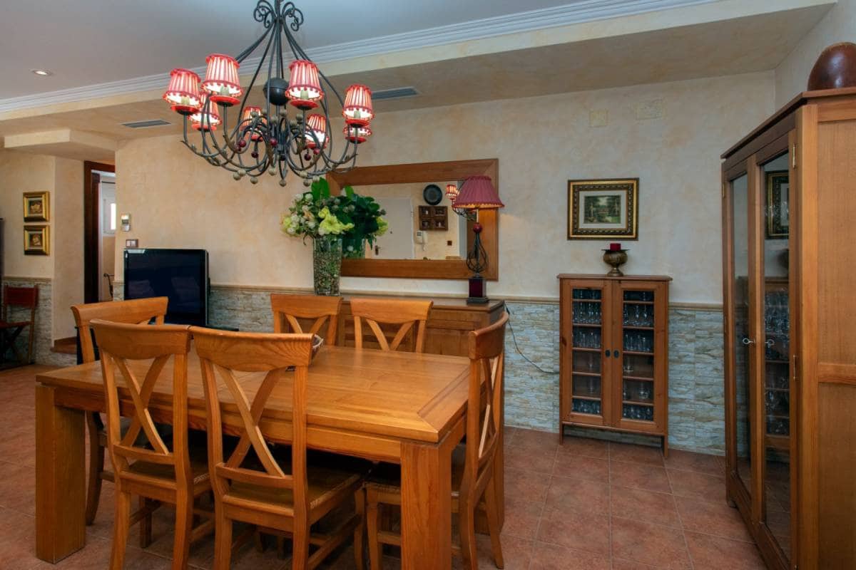 5 soveværelse Villa til salg i Orihuela med swimmingpool - € 490.000 (Ref: 9905321)