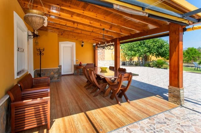 5 soveværelse Villa til salg i Orihuela med swimmingpool - € 490.000 (Ref: 9905321)