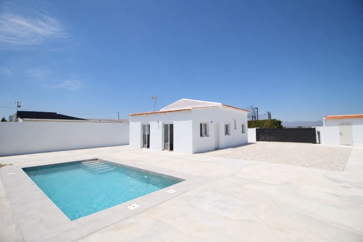 3 bedroom Finca/Country House for rent in Dolores with pool - € 1,500 (Ref: 9936695)