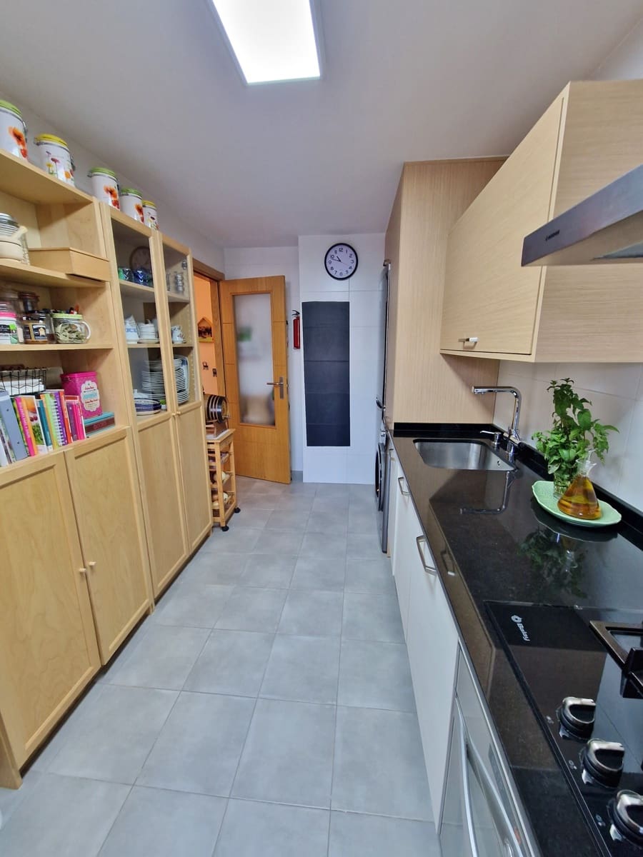 Apartamento de 3 habitaciones en Caleta de Vélez en venta con piscina - 415.000 € (Ref: 10007951)