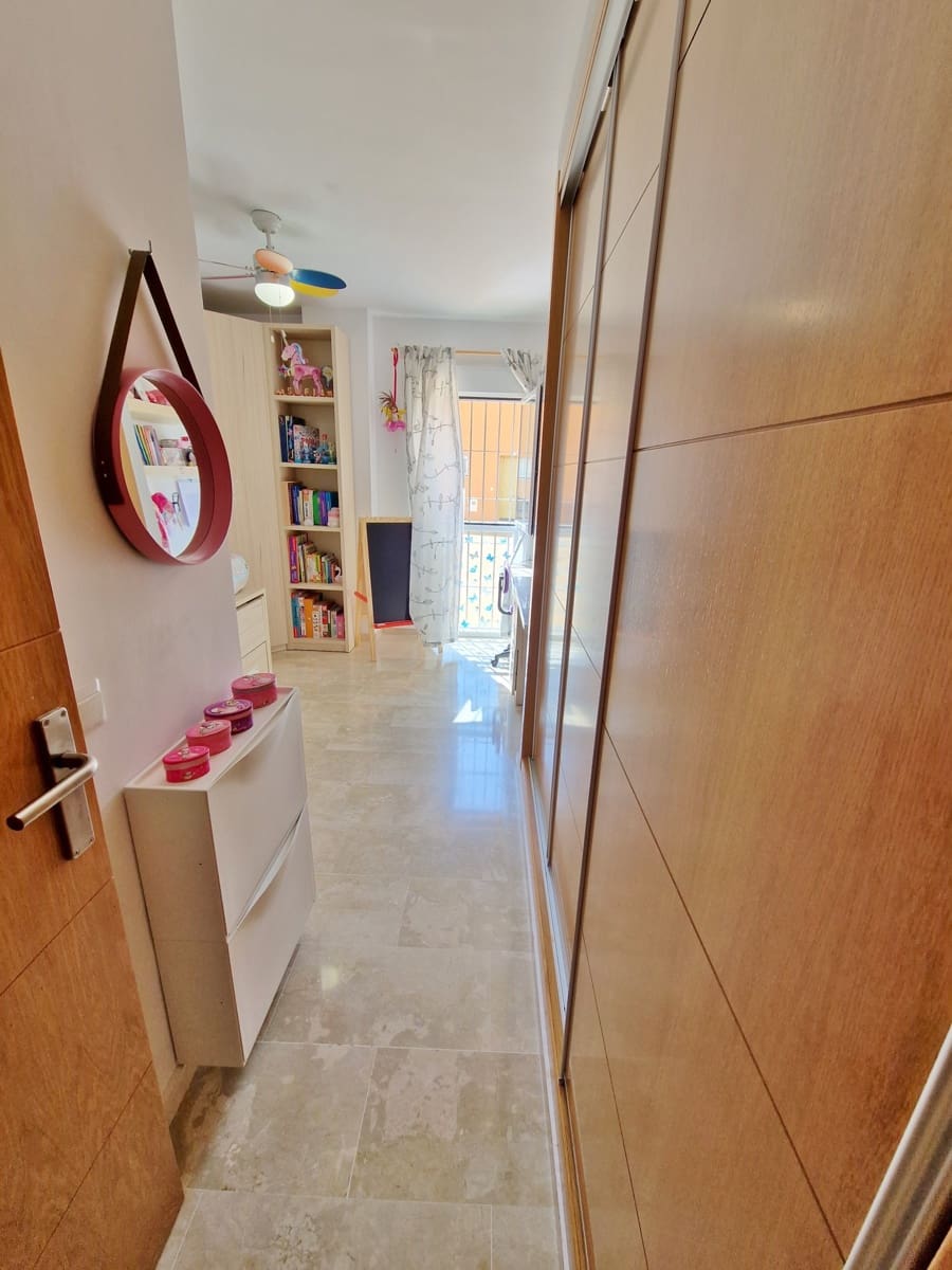 Apartamento de 3 habitaciones en Caleta de Vélez en venta con piscina - 415.000 € (Ref: 10007951)