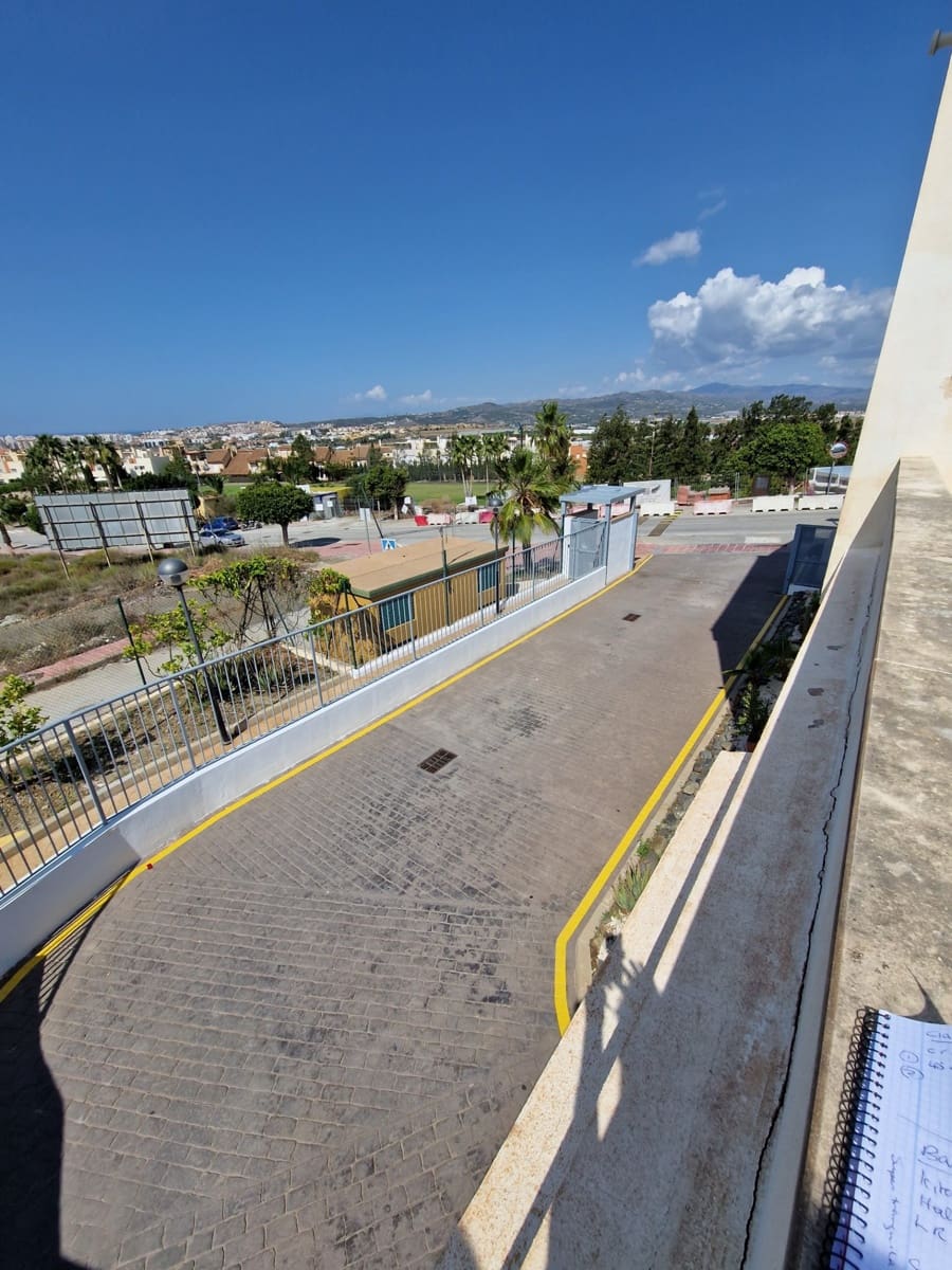 Apartamento de 3 habitaciones en Caleta de Vélez en venta con piscina - 415.000 € (Ref: 10007951)