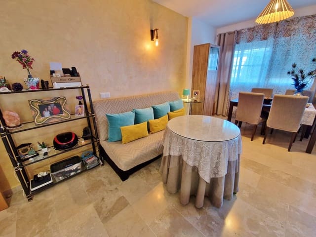 Apartamento de 3 habitaciones en Caleta de Vélez, Vélez-Málaga en venta con piscina - 415.000 € (Ref: 10007951)