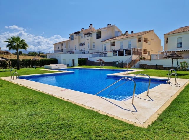 Apartamento de 3 habitaciones en Caleta de Vélez, Vélez-Málaga en venta con piscina - 415.000 € (Ref: 10007951)