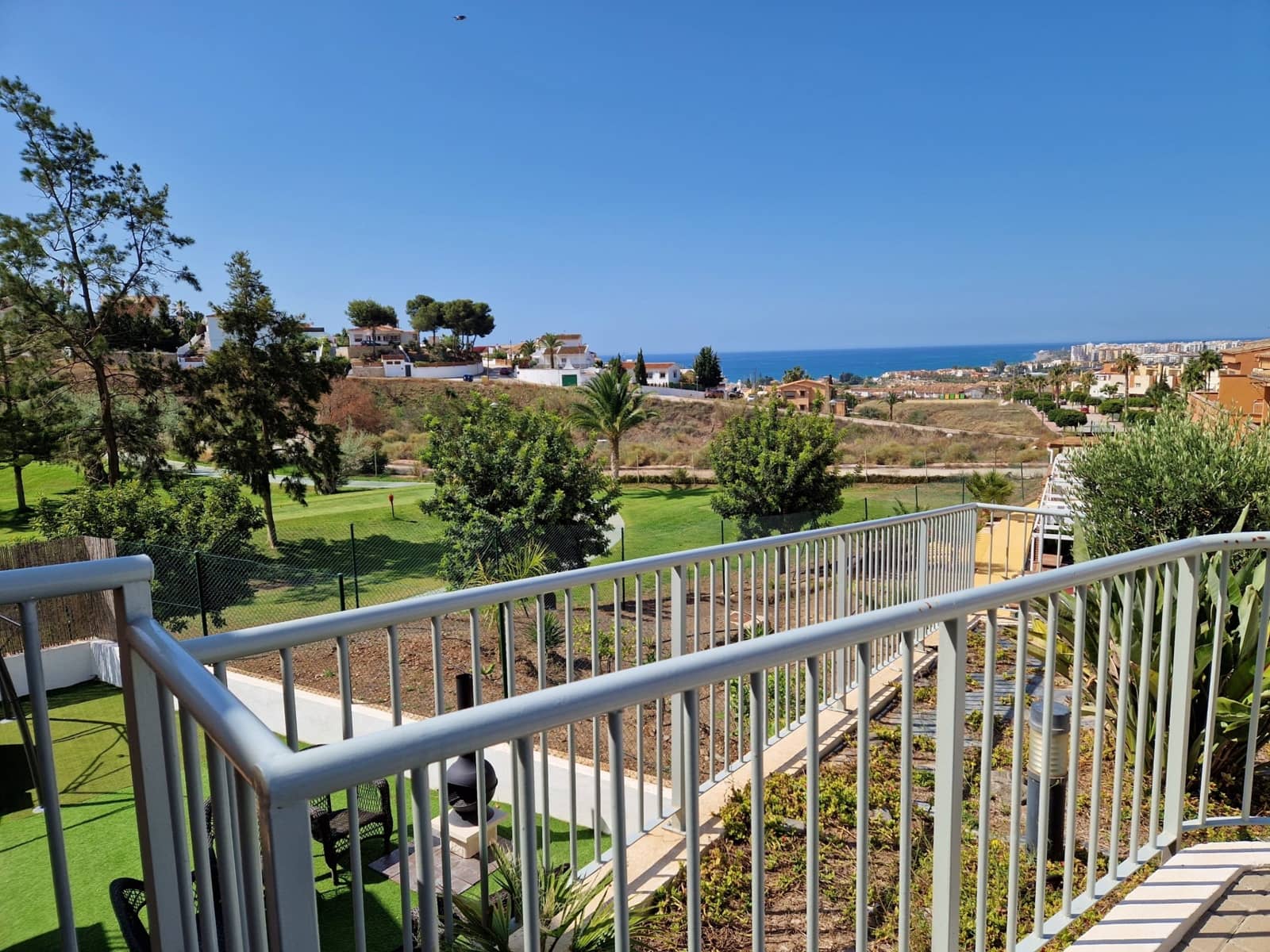 Apartamento de 3 habitaciones en Caleta de Vélez en venta con piscina - 415.000 € (Ref: 10007951)