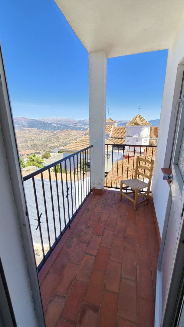 Apartamento de 2 habitaciones en Comares en venta - 99.500 € (Ref: 10101391)