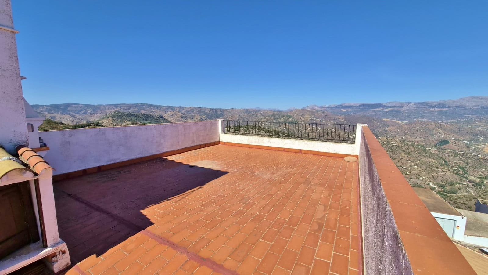 Apartamento de 2 habitaciones en Comares en venta - 99.500 € (Ref: 10101391)