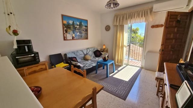 Apartamento de 2 habitaciones en Comares en venta - 99.500 € (Ref: 10101391)