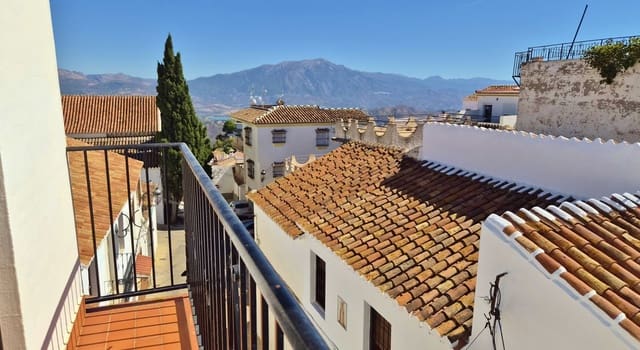 Apartamento de 2 habitaciones en Comares en venta - 99.500 € (Ref: 10101391)