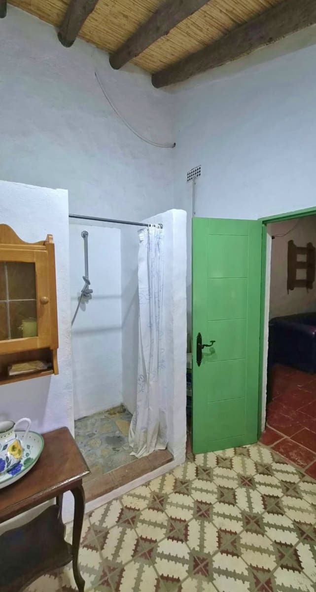 2 bedroom Finca/Country House for sale in Riogordo with garage - € 135,000 (Ref: 10139183)