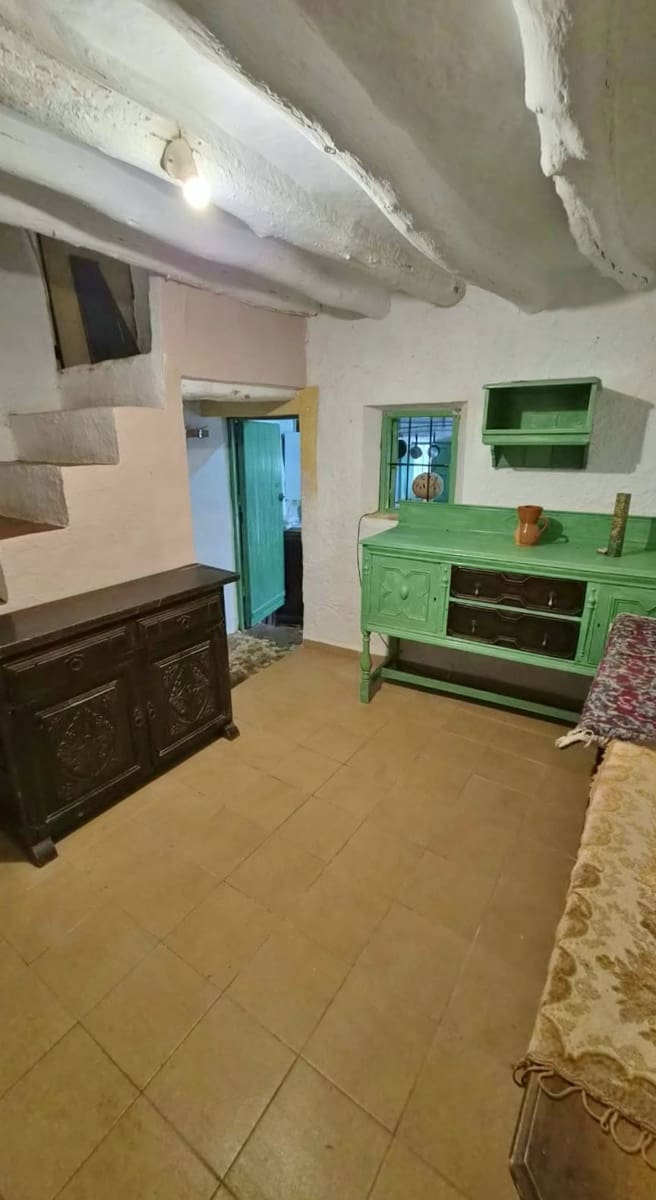 2 bedroom Finca/Country House for sale in Riogordo with garage - € 135,000 (Ref: 10139183)