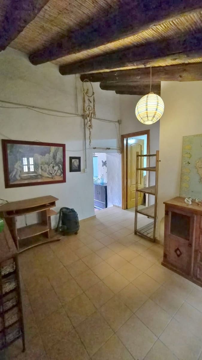 2 bedroom Finca/Country House for sale in Riogordo with garage - € 135,000 (Ref: 10139183)