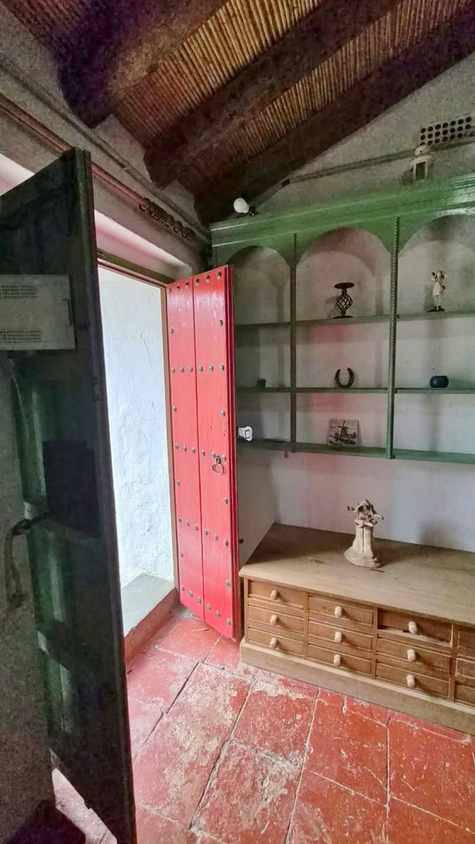 2 bedroom Finca/Country House for sale in Riogordo with garage - € 135,000 (Ref: 10139183)