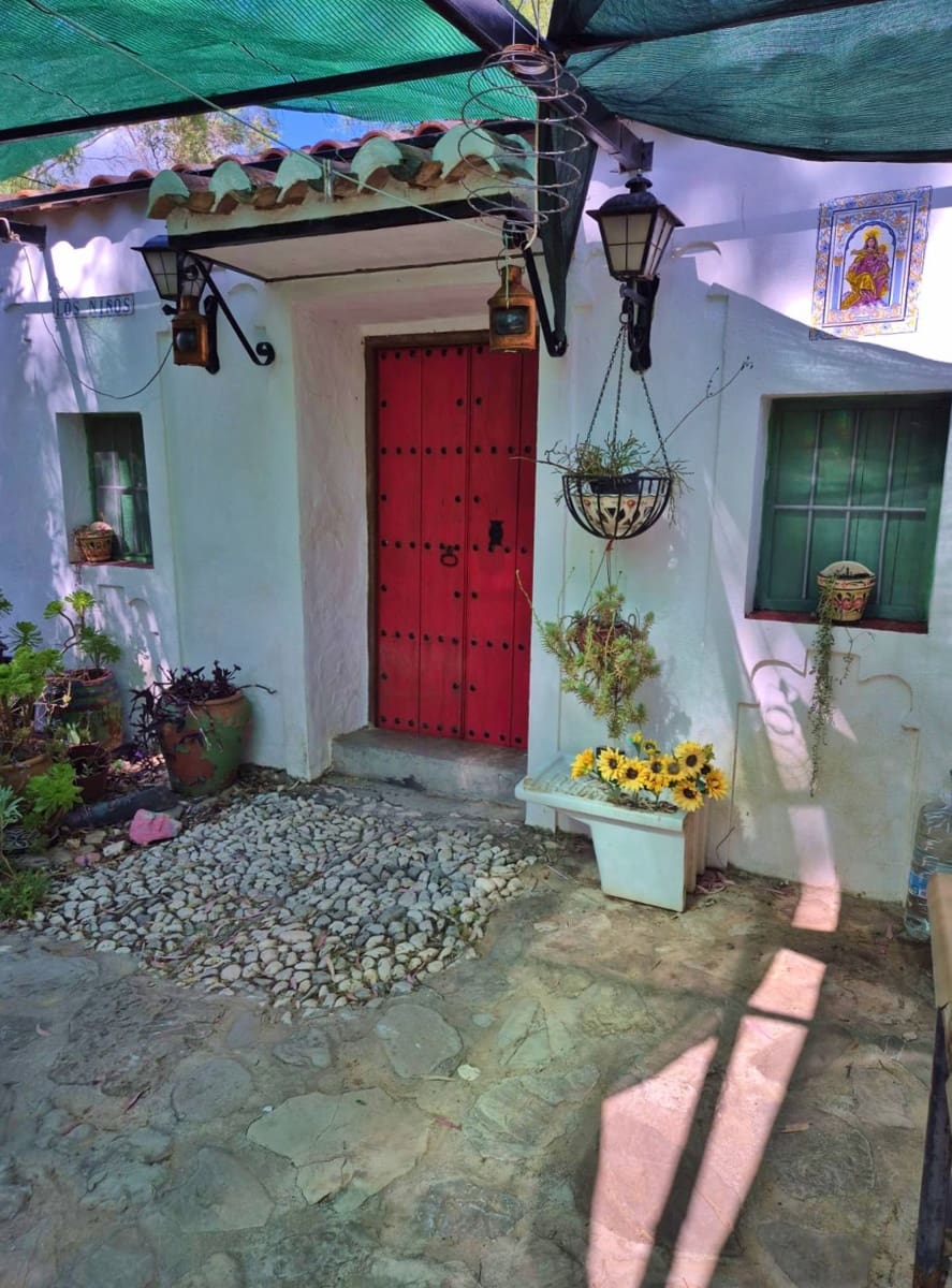 2 bedroom Finca/Country House for sale in Riogordo with garage - € 135,000 (Ref: 10139183)