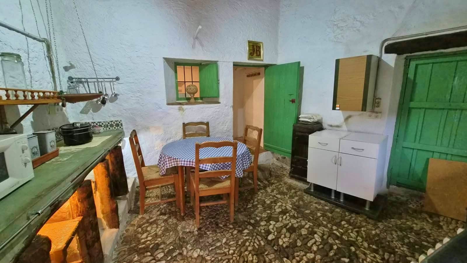 2 bedroom Finca/Country House for sale in Riogordo with garage - € 135,000 (Ref: 10139183)