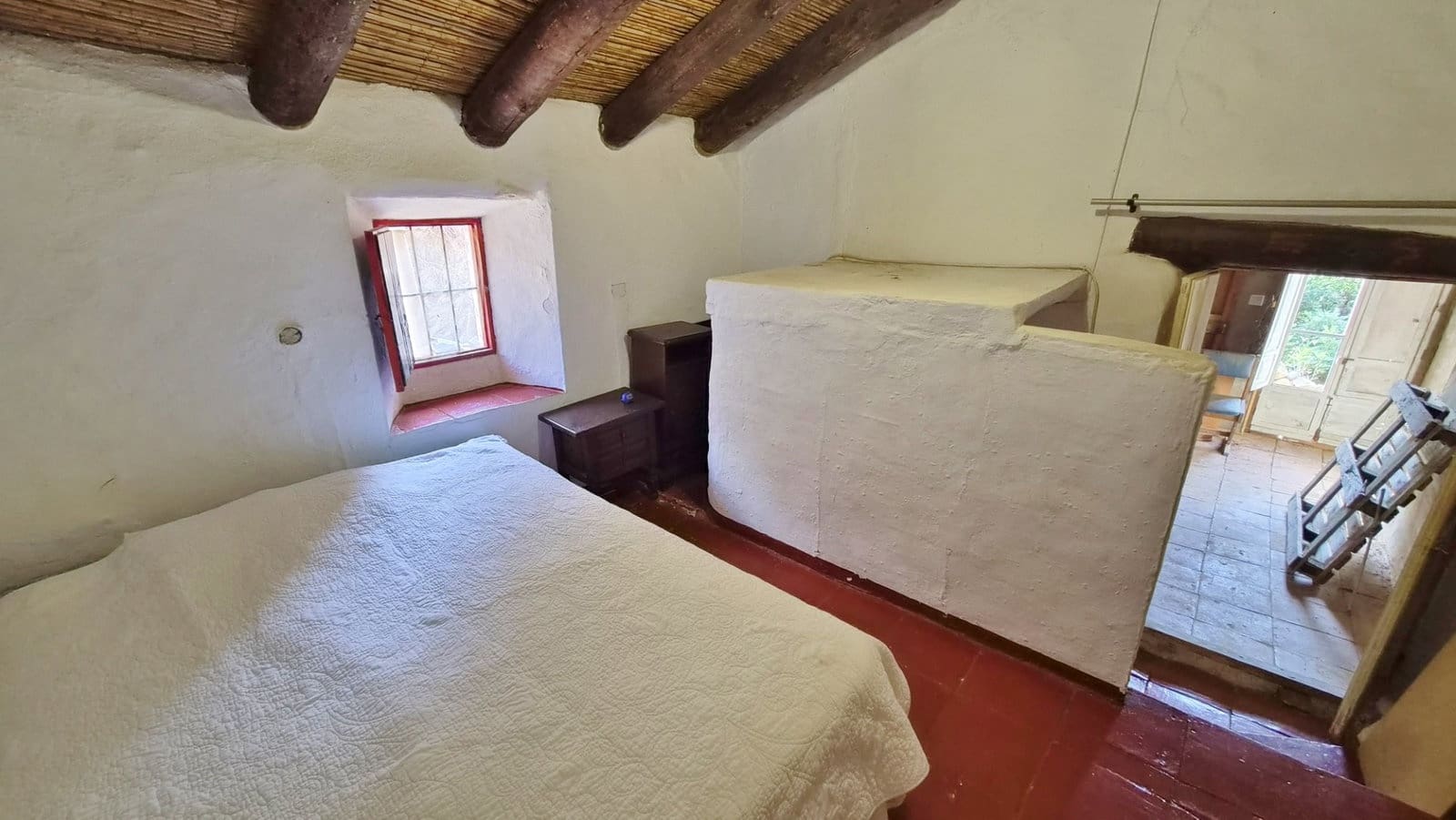 2 bedroom Finca/Country House for sale in Riogordo with garage - € 135,000 (Ref: 10139183)