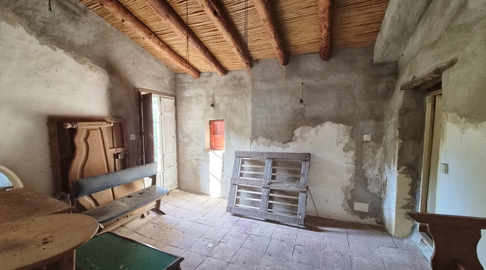 2 bedroom Finca/Country House for sale in Riogordo with garage - € 135,000 (Ref: 10139183)