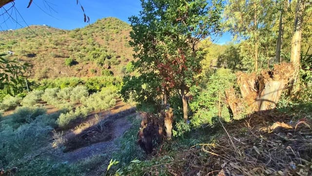 2 bedroom Finca/Country House for sale in Riogordo with garage - € 135,000 (Ref: 10139183)