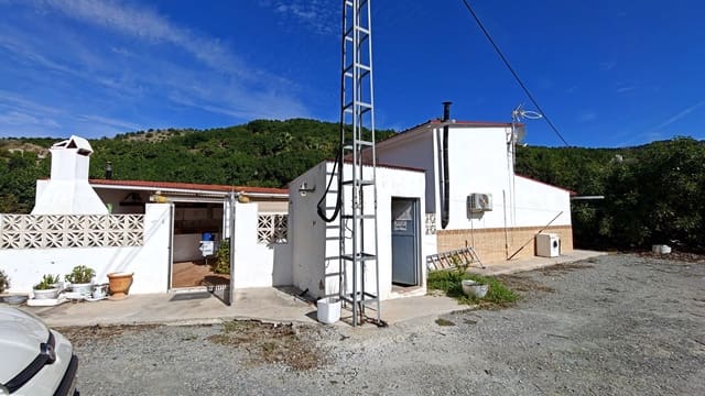 2 bedroom Finca/Country House for sale in Cútar - € 200,000 (Ref: 10182151)