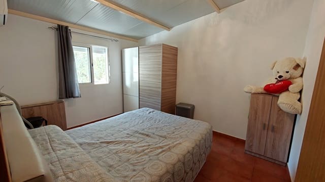 2 bedroom Finca/Country House for sale in Cútar - € 200,000 (Ref: 10182151)