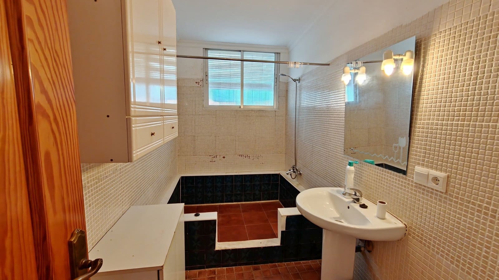 5 soveværelse Finca/Landehus til salg i Almachar med swimmingpool garage - € 340.000 (Ref: 10182349)