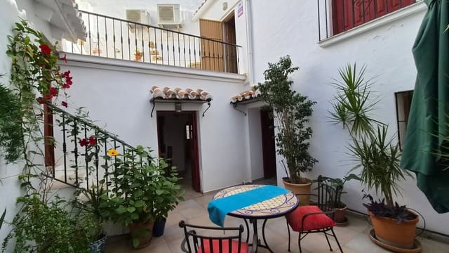 Casa de 3 habitaciones en Vélez-Málaga en venta - 245.000 € (Ref: 10182428)