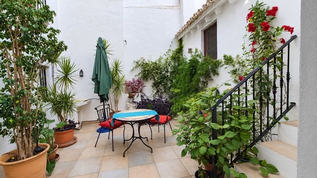 Casa de 3 habitaciones en Vélez-Málaga en venta - 245.000 € (Ref: 10182428)