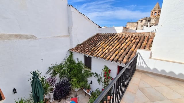 Casa de 3 habitaciones en Vélez-Málaga en venta - 245.000 € (Ref: 10182428)