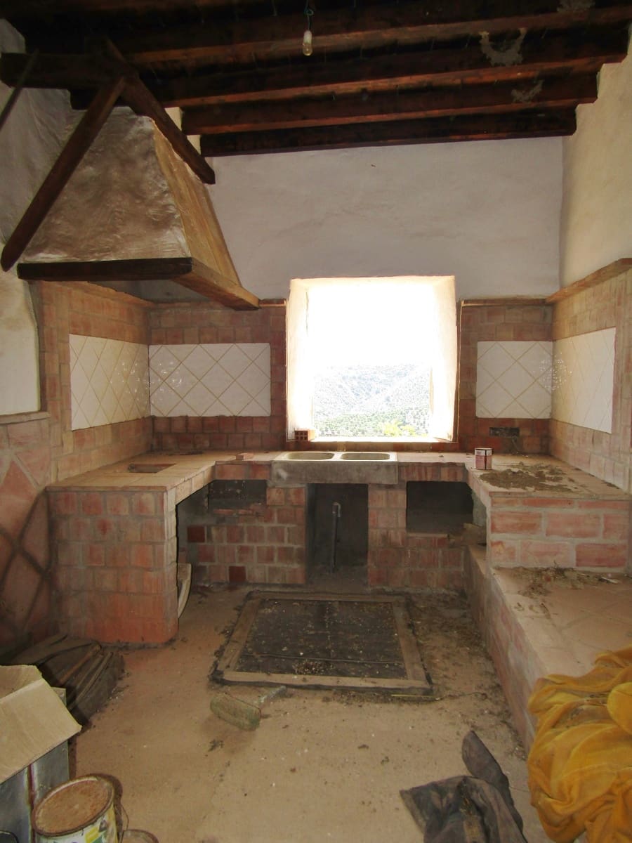 5 soveværelse Finca/Landehus til salg i Colmenar med garage - € 285.000 (Ref: 6084757)