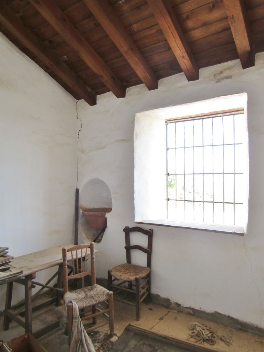 5 soveværelse Finca/Landehus til salg i Colmenar med garage - € 285.000 (Ref: 6084757)