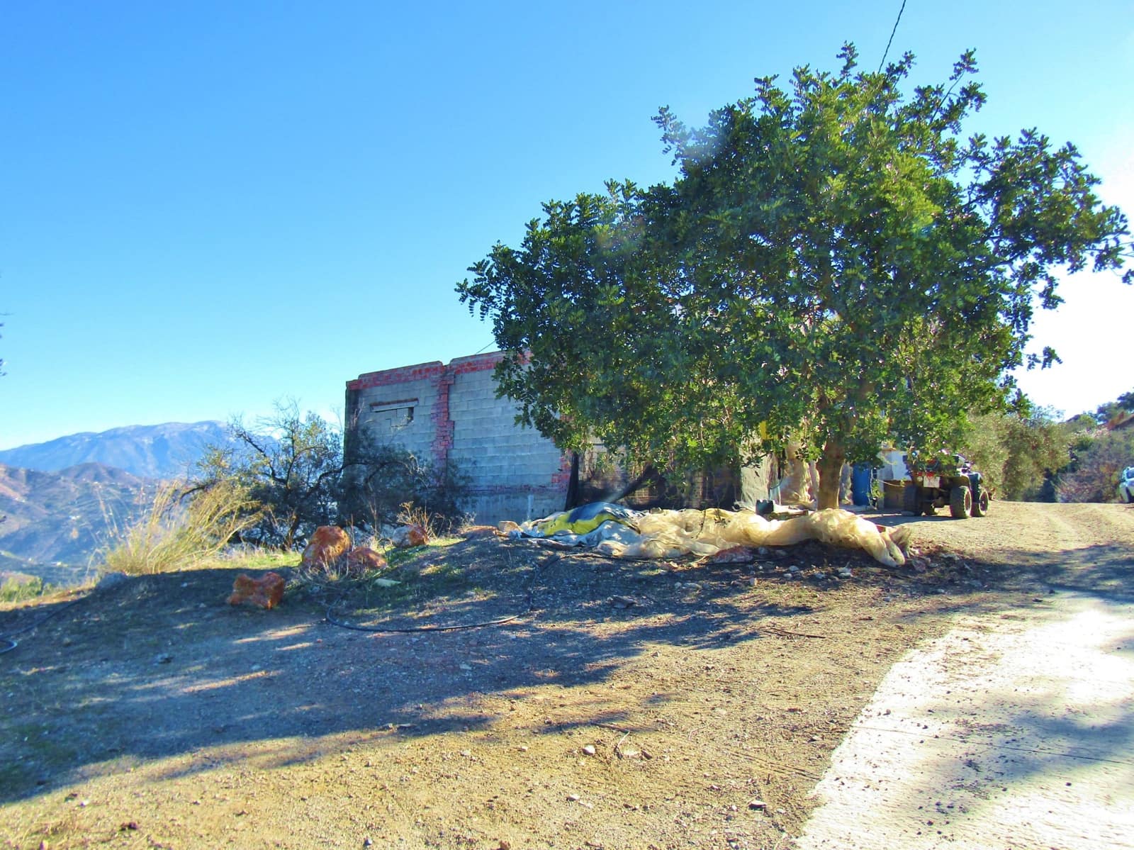 2 soverom Finca/Herregård til salgs i Cutar med garasje - € 107 000 (Ref: 6659918)