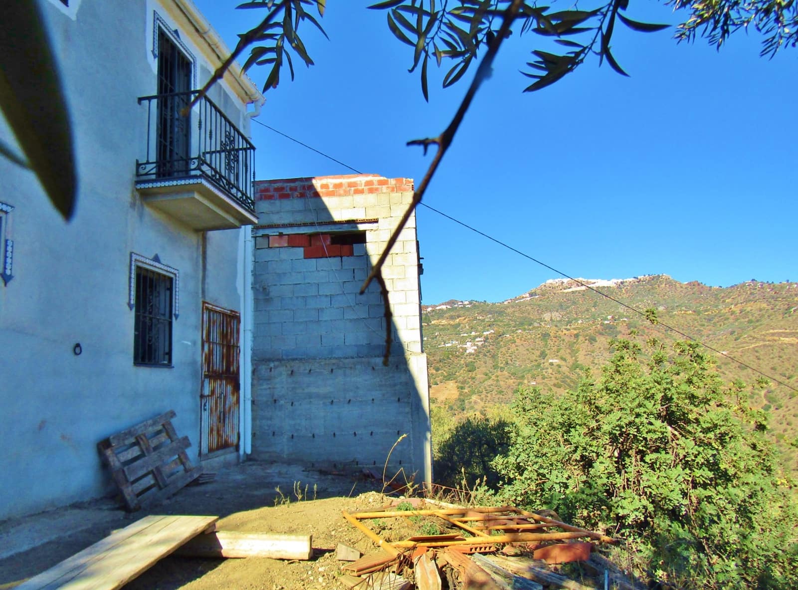 2 soverom Finca/Herregård til salgs i Cutar med garasje - € 107 000 (Ref: 6659918)